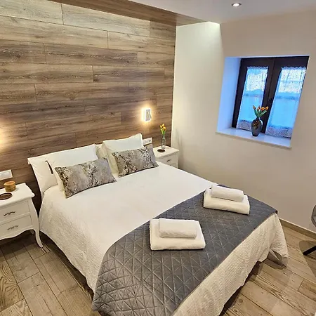 Mural Del Castillo Ii,