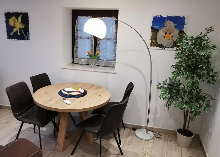 Mural Del Castillo Ii,